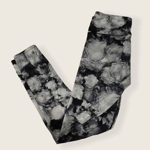 Athleta Black/Grey/White Floral Leggings